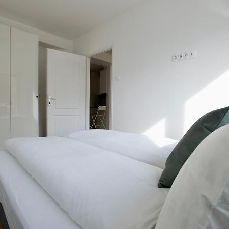 Standard Apartment By Hi5 - Dessewffy 37 Suites بودابست المظهر الخارجي الصورة