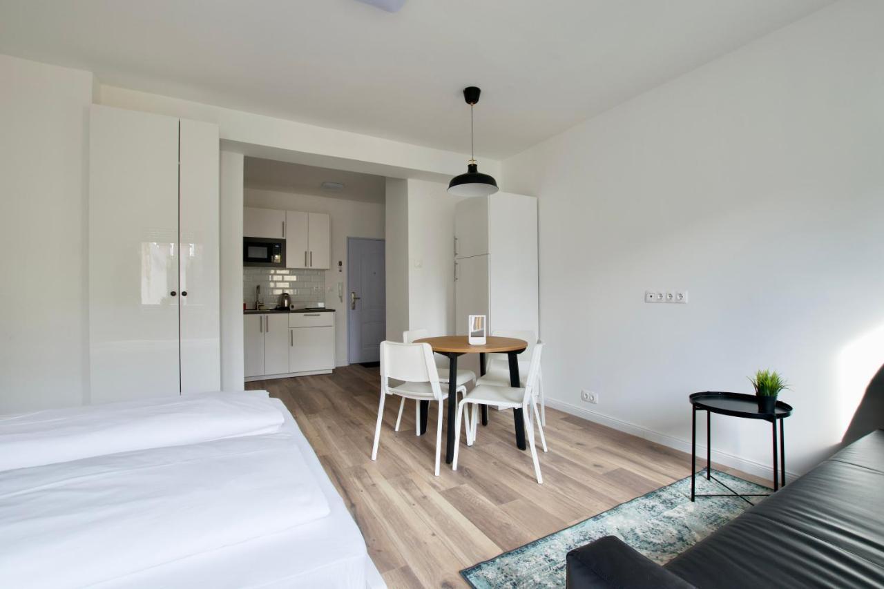 Standard Apartment By Hi5 - Dessewffy 37 Suites بودابست المظهر الخارجي الصورة