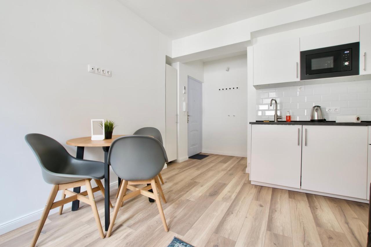 Standard Apartment By Hi5 - Dessewffy 37 Suites بودابست المظهر الخارجي الصورة